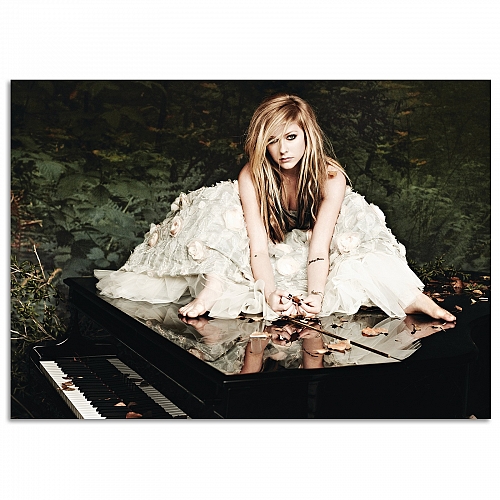 Постер Avril Lavigne (Piano)