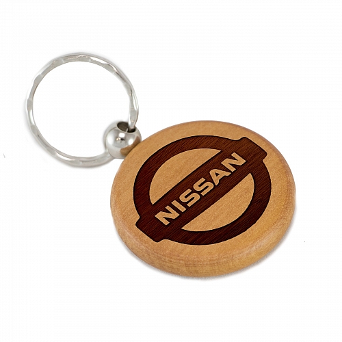 Брелок Nissan из дерева