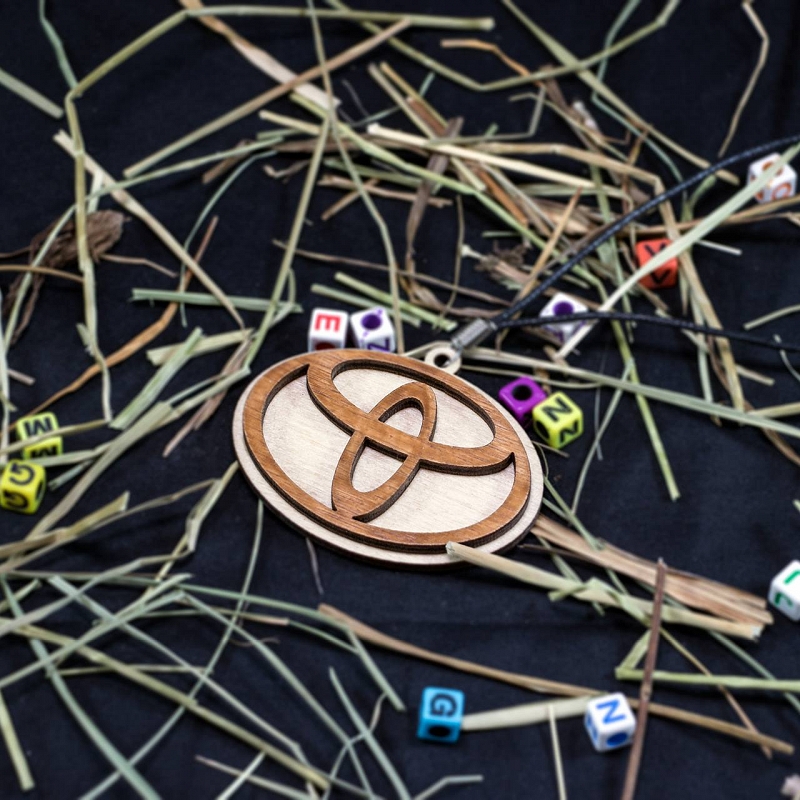 Брелок из дерева Toyota - # 2 Брелок из дерева Toyota #2