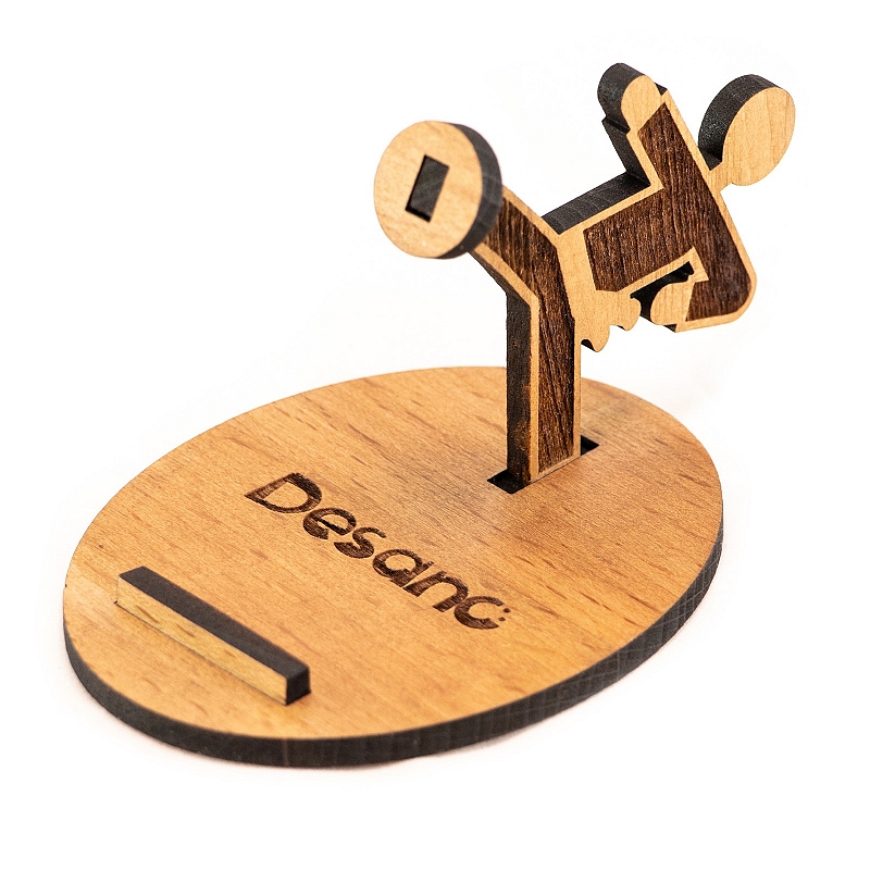 Подставка для телефона «Каратист» из дерева - # 1 Подставка для телефона «Каратист» из дерева #1