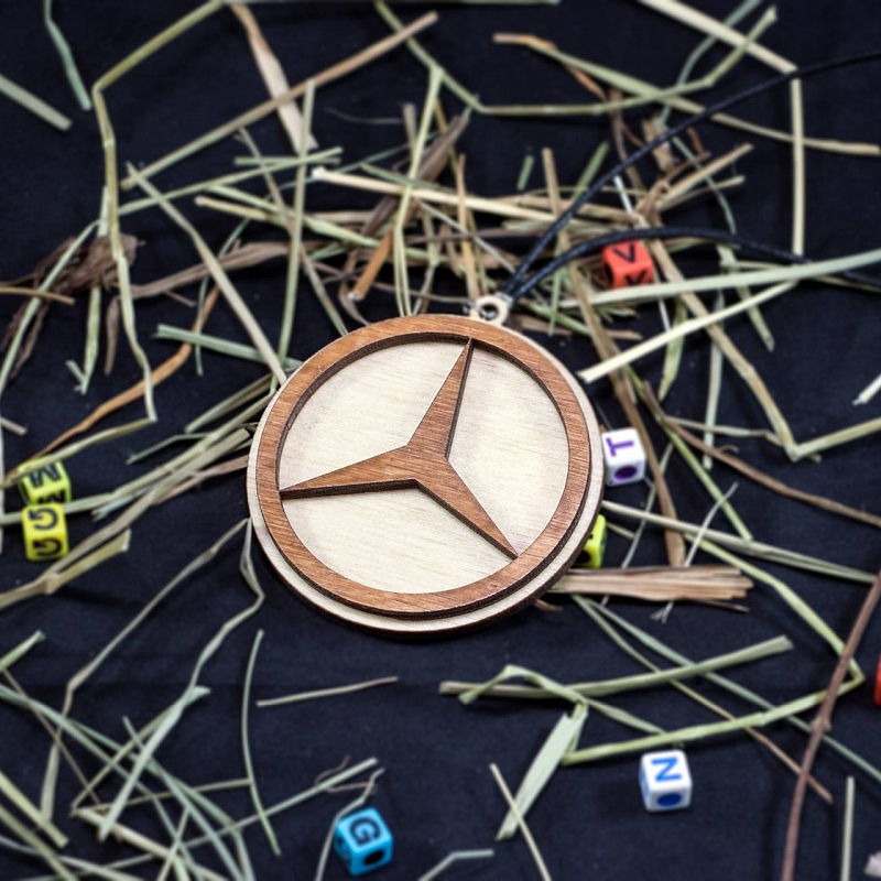 Брелок из дерева Mercedes Benz - # 2 Брелок из дерева Mercedes Benz #2