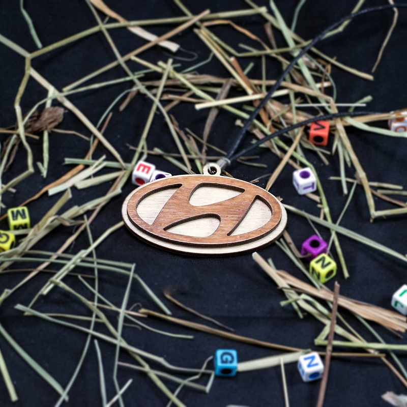 Брелок из дерева Hyundai - # 2 Брелок из дерева Hyundai #2